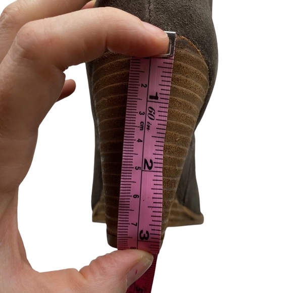 Diba Womens Shoes Bailey Boots Sz 8.5 Taupe Gray Suede Leather Ankle Wedge New - Picture 11 of 12